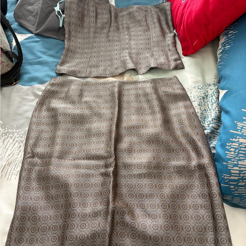 Gray Patterned Two-Piece Set Top Size 6 Bottom Si… - image 2